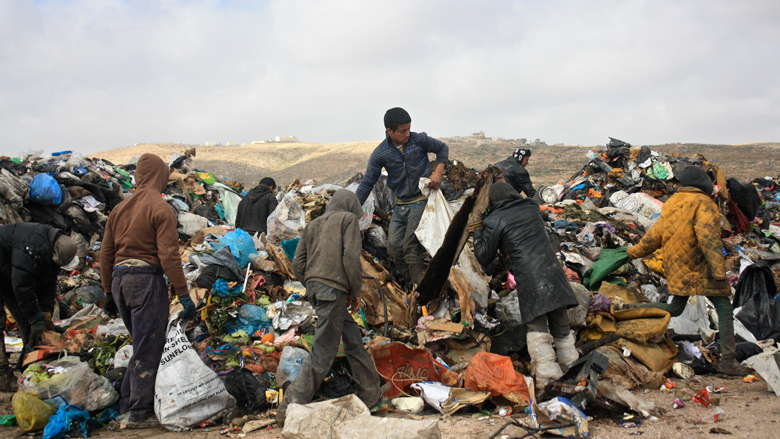 Raccoglitori di rifiuti nel sud della Cisgiordania