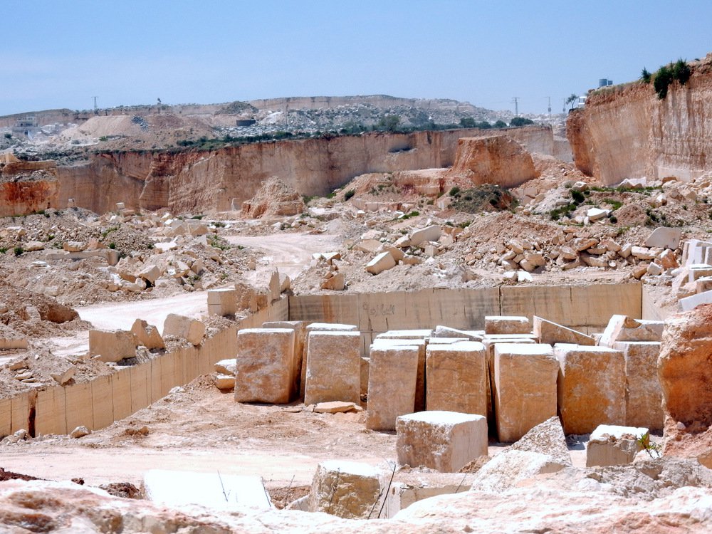 Israele chiude le cave palestinesi e apre quelle dei coloni