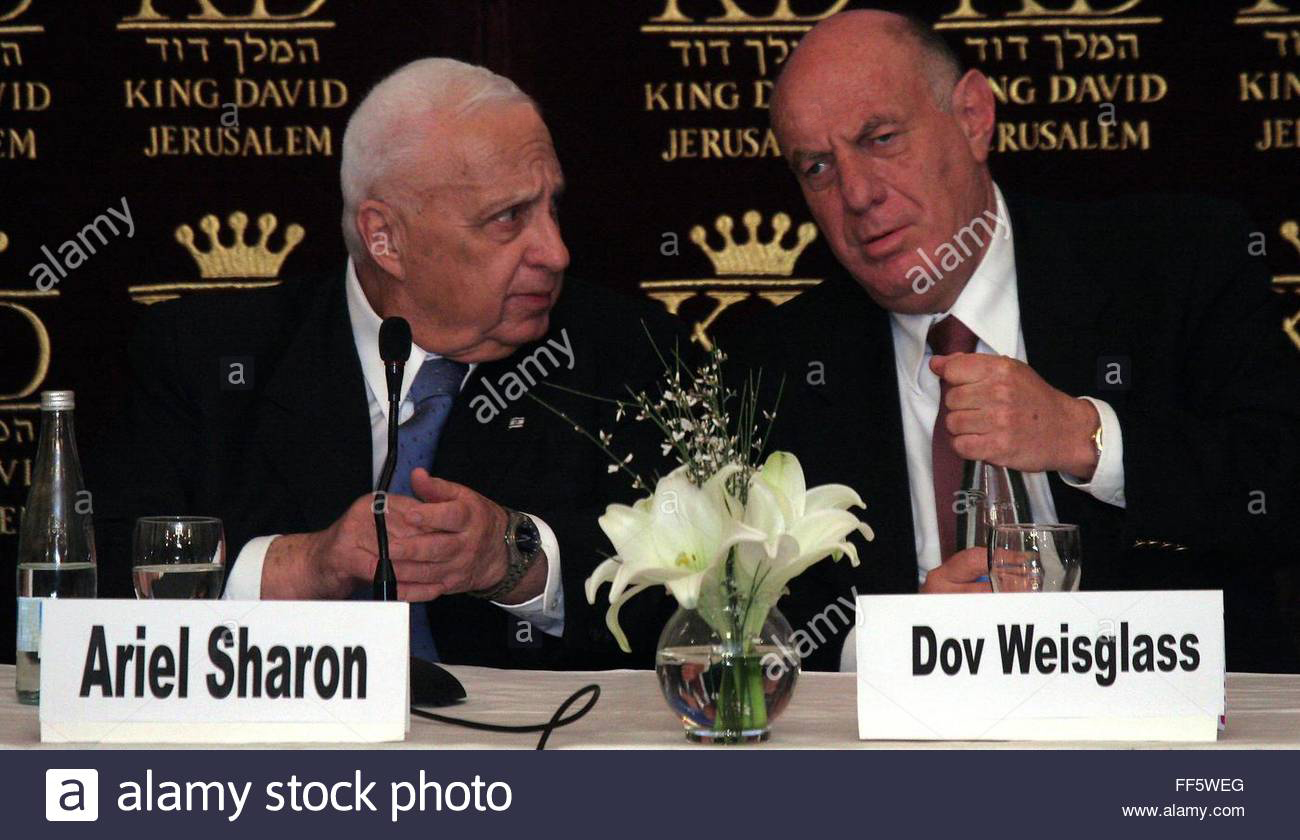 Nel 2004, il consigliere principale di Sharon disse: l’uscita da Gaza ha lo scopo di congelare il processo di pace.