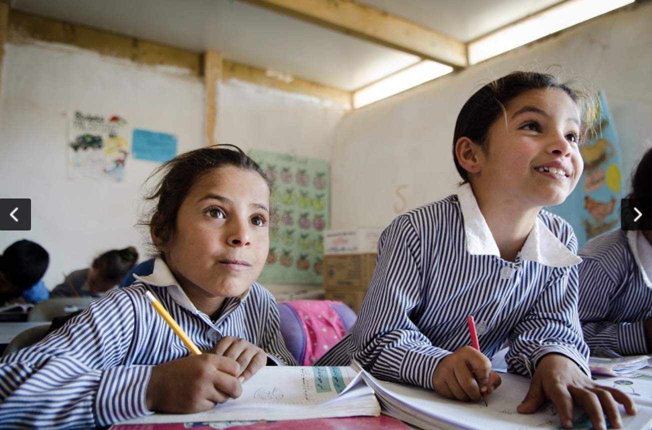 La “Scuola di gomme” sarà demolita. Così si distrugge una speranza.