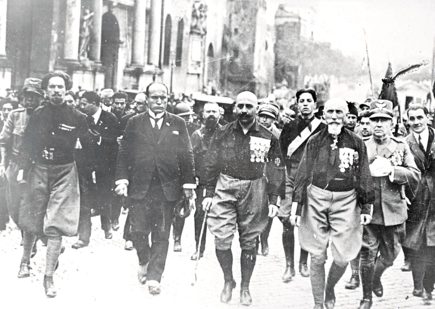 Quando gli ebrei elogiavano Mussolini e appoggiavano i nazisti: i primi fascisti di Israele.