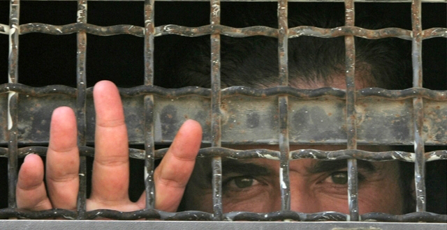 I prigionieri palestinesi tra la minaccia di COVID-19 e le politiche arbitrarie di Israele