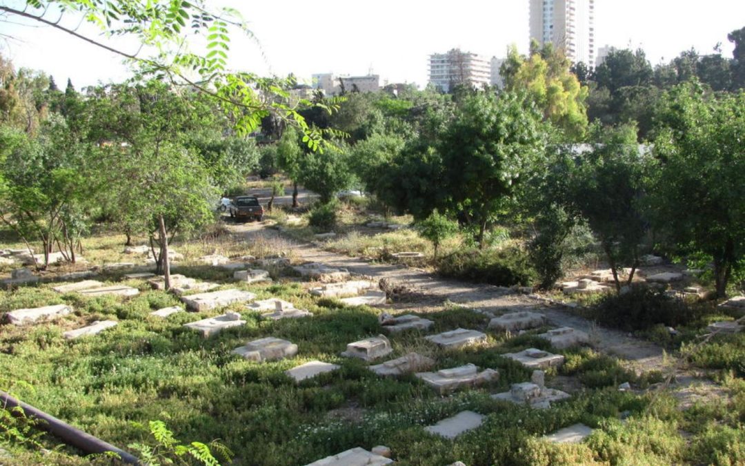 I Palestinesi perdono la battaglia legale per salvare il cimitero musulmano di Giaffa vecchio di 200 anni