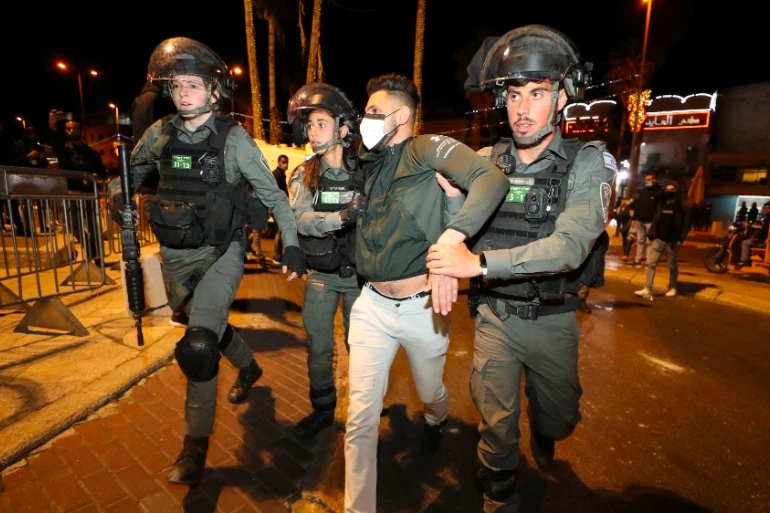 Violenti scontri a Gerusalemme dopo la marcia israeliana di estrema destra