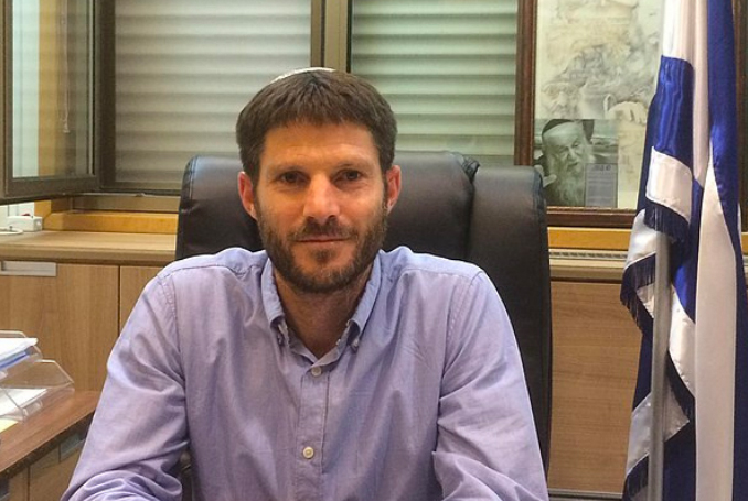 Il “piano di sottomissione”: Smotrich vuole il “trasferimento volontario” dei palestinesi