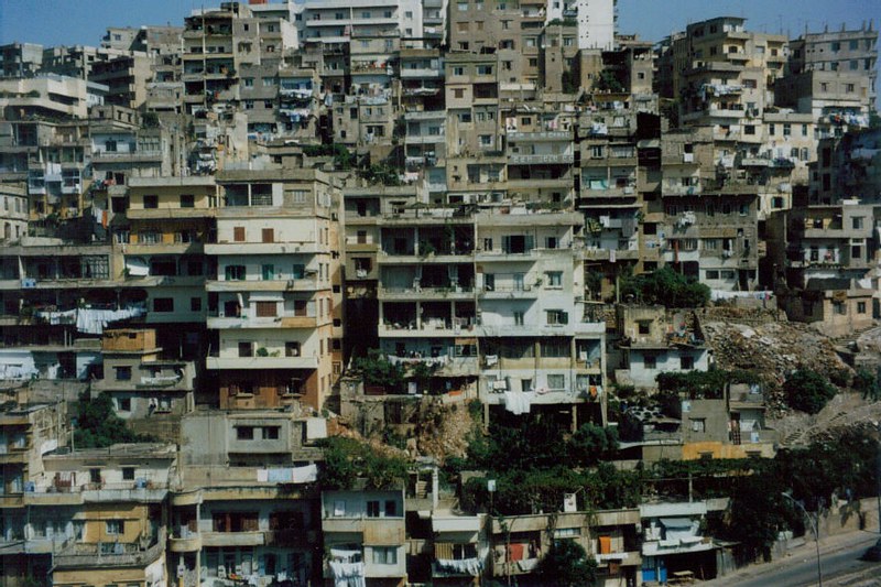 TRIPOLI DEL LIBANO. La povertà nella “città dei miliardari” provoca una migrazione letale.
