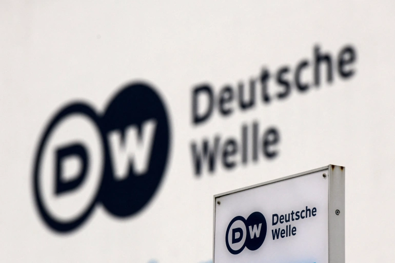 Il tribunale tedesco giudica illegittimo il licenziamento dell’ex  giornalista  palestinese di Deutsche Welle