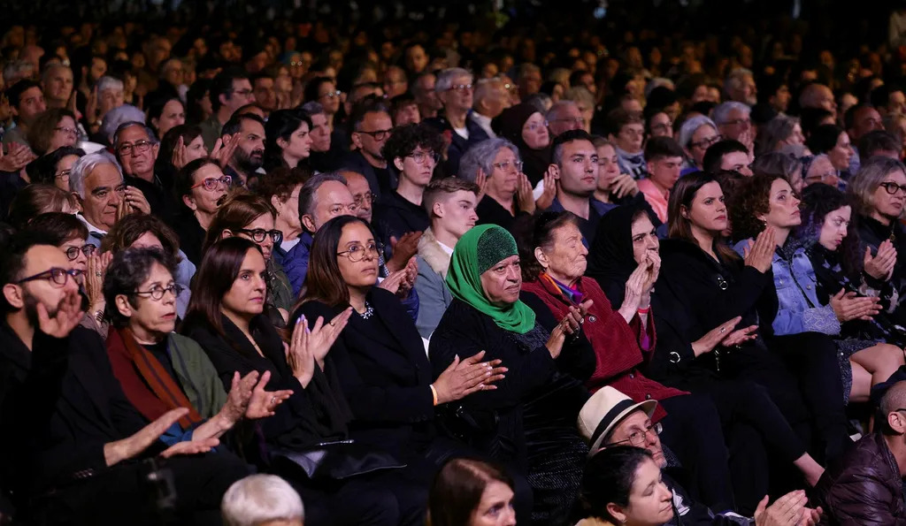 C’è qualcosa che mi disturba nella cerimonia commemorativa israelo-palestinese