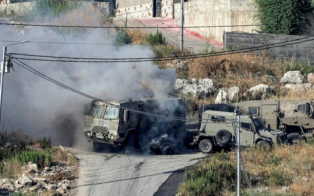 Sette soldati israeliani feriti e 5 palestinesi uccisi negli scontri a Jenin; l’elicottero-cannoniera dell’esercito apre il fuoco