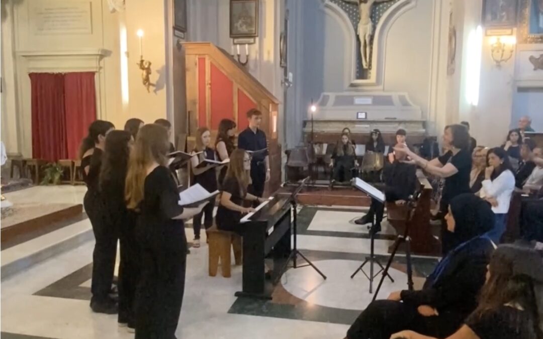 Un coro giovanile palestinese canta in Italia mentre piange l’uccisione di palestinesi a Jenin