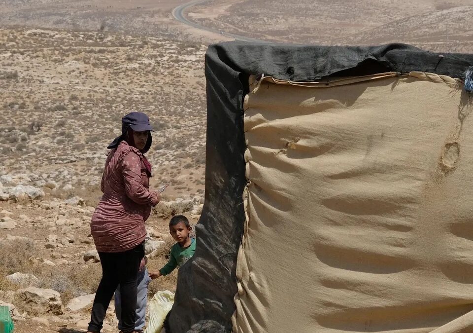 Lontano dagli occhi del mondo, in Cisgiordania è in corso un incredibile trasferimento di popolazione