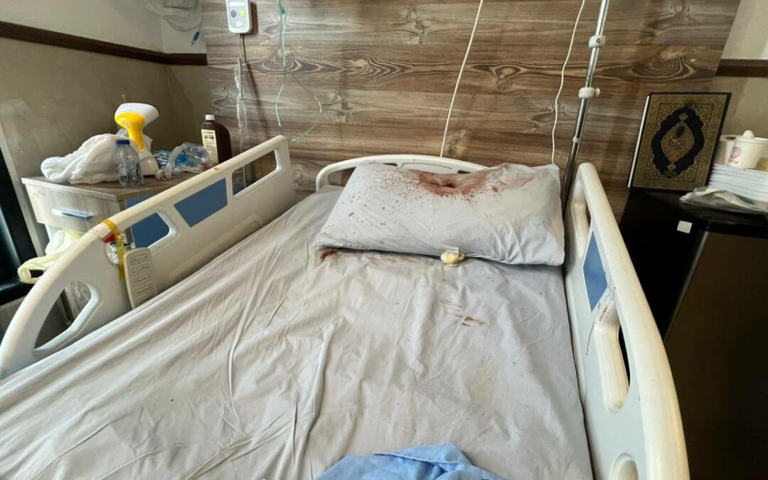 Giustiziati nel sonno: Come le forze israeliane hanno assassinato tre palestinesi in un raid in un ospedale cisgiordano