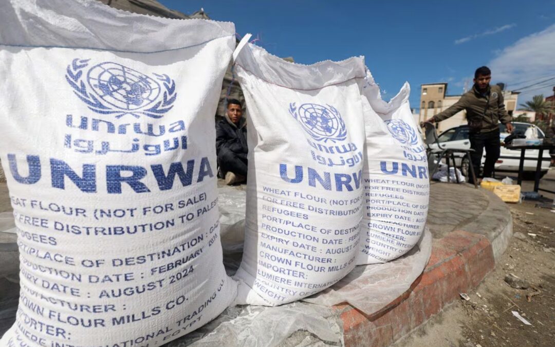 Un rapporto dell’UNRWA afferma che Israele ha costretto alcuni dipendenti dell’agenzia ad ammettere falsamente i legami con Hamas